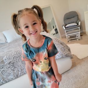 Meet your Posher, Holly